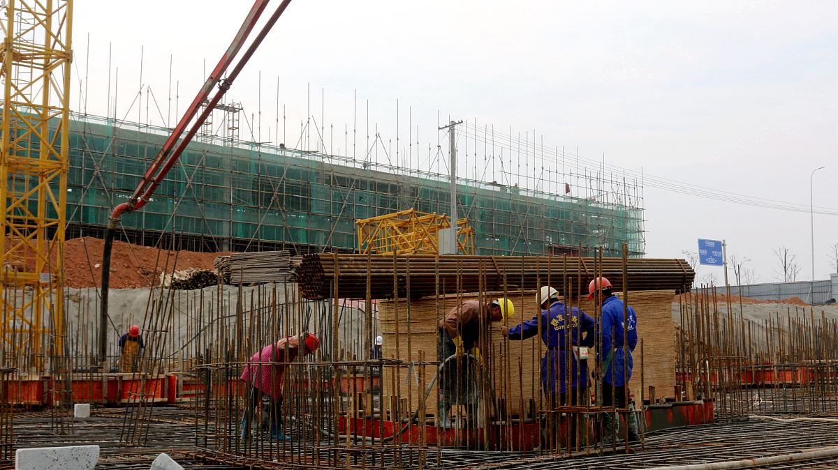 混凝土浇筑和内架搭设工程进度提醒函