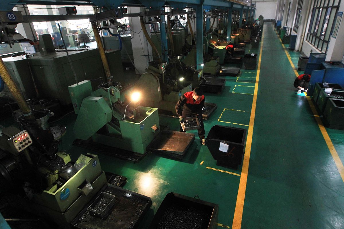 重庆益民技工学校模具制造技术专业介绍 - 培养高素质模具制造人才