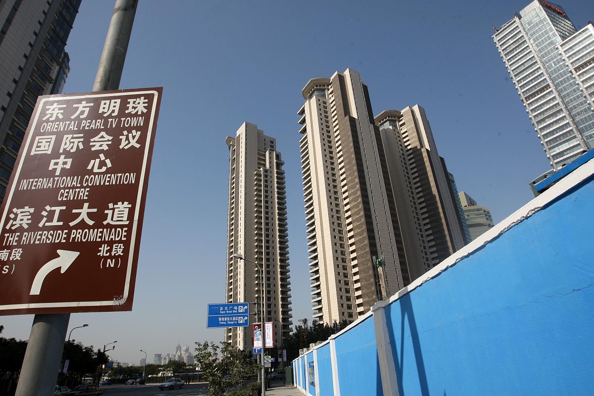 买上海市华东路融创金融城有风险吗帮我用200字详细描述