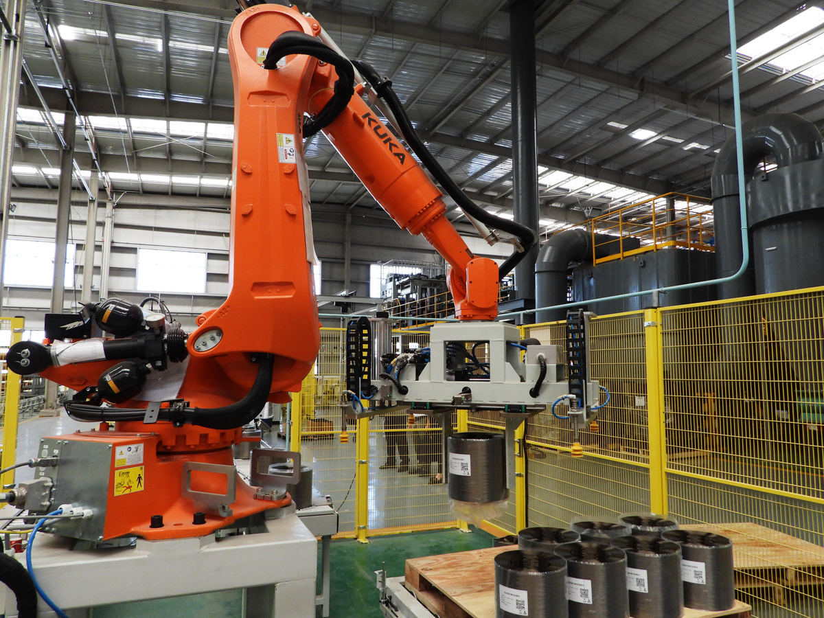 工业机器人应用领域：从加工到清洗，全面提升生产效率