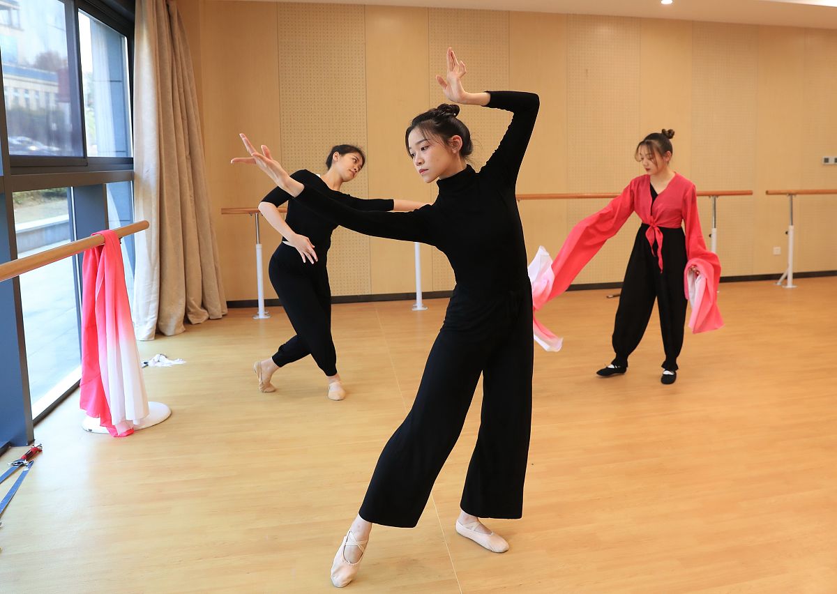 湖北鄂州莲花山学校2023年招生简章-怎么样