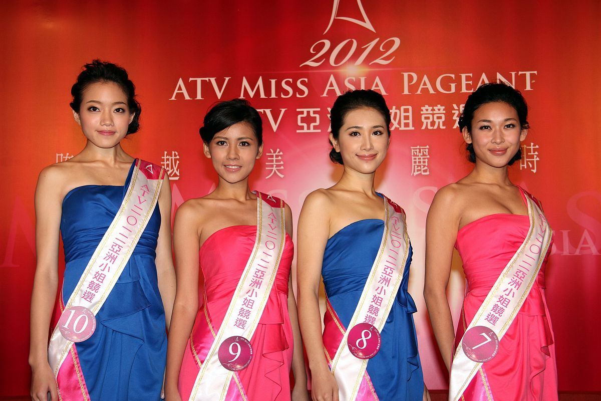 2012年11月26日,香港,20位中华赛区候选亚姐亮相.+++_+++亚洲小姐,亚