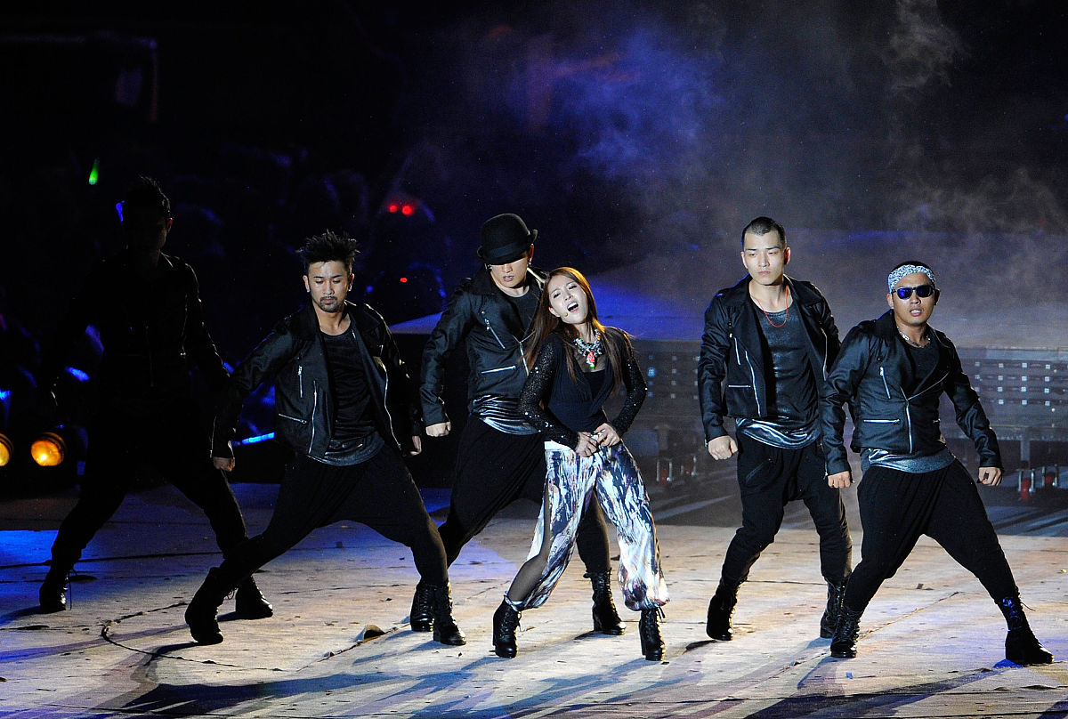 2012年8月20日讯,首尔,当地时间8月18日,sm娱乐经纪公司举行smtown li