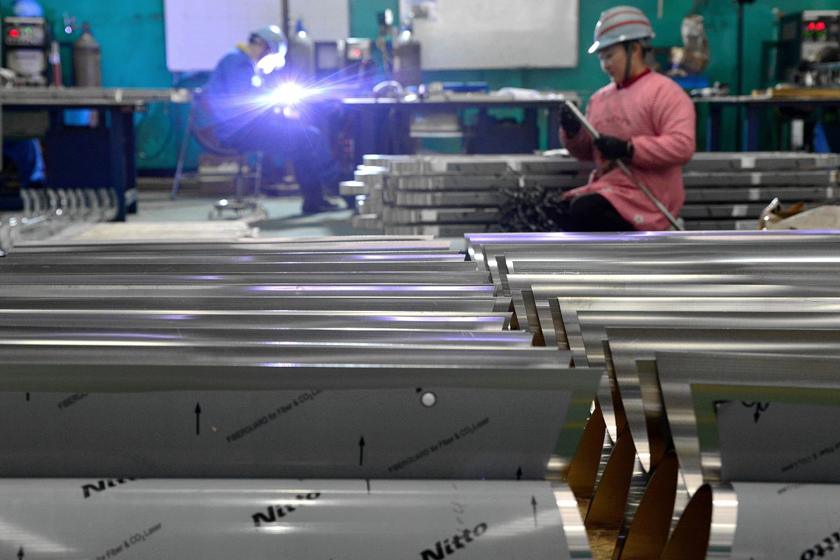 请为我提供一篇关于低温铝焊条的广告营销文案口语化一点大约200字左右。