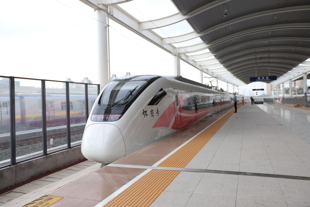 甘肃铁路学校女生专业推荐：信号、机车车辆、运输管理、电气化