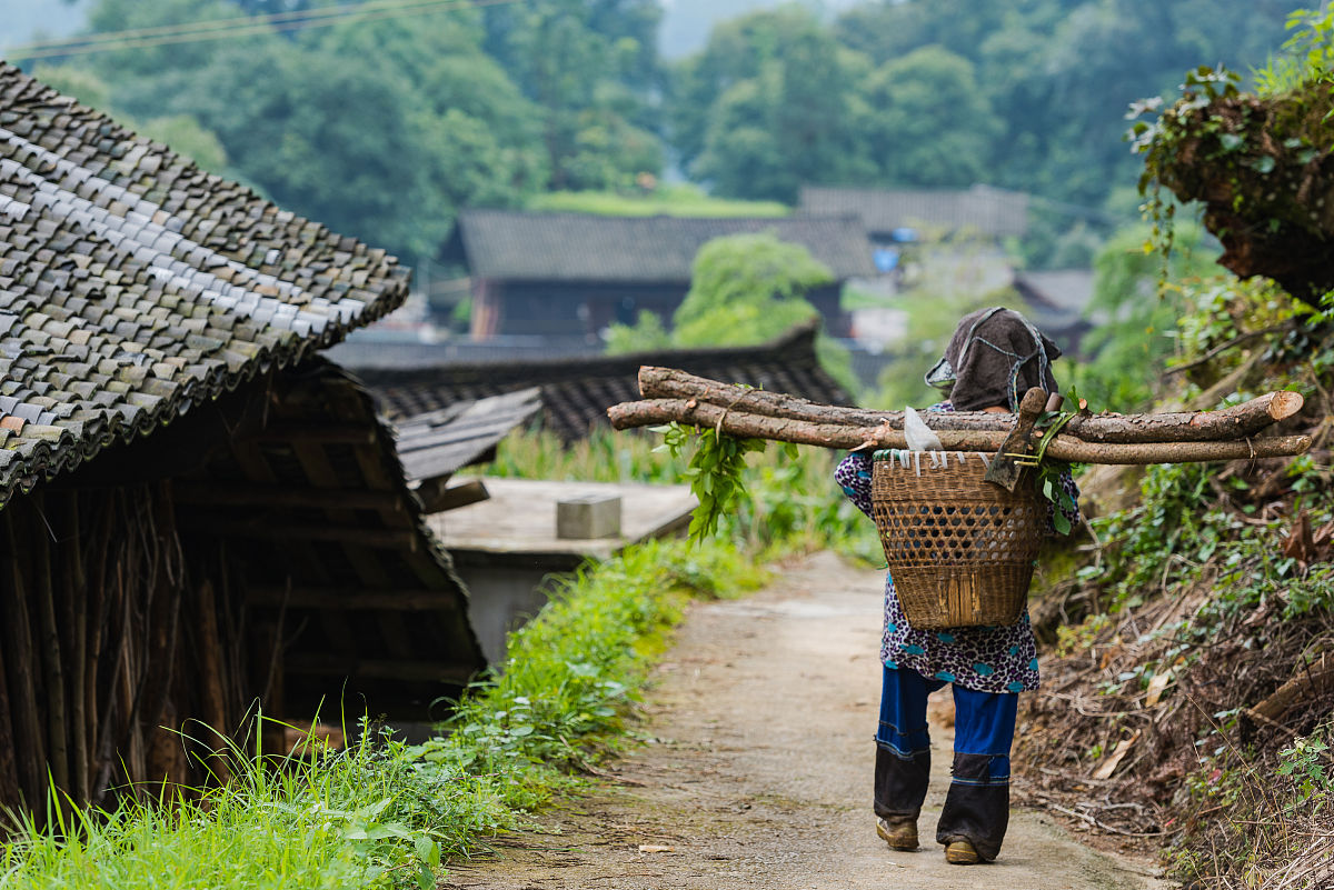 乡湘妇幼保健院与应届毕业生是签的什么合同;回答+拓展