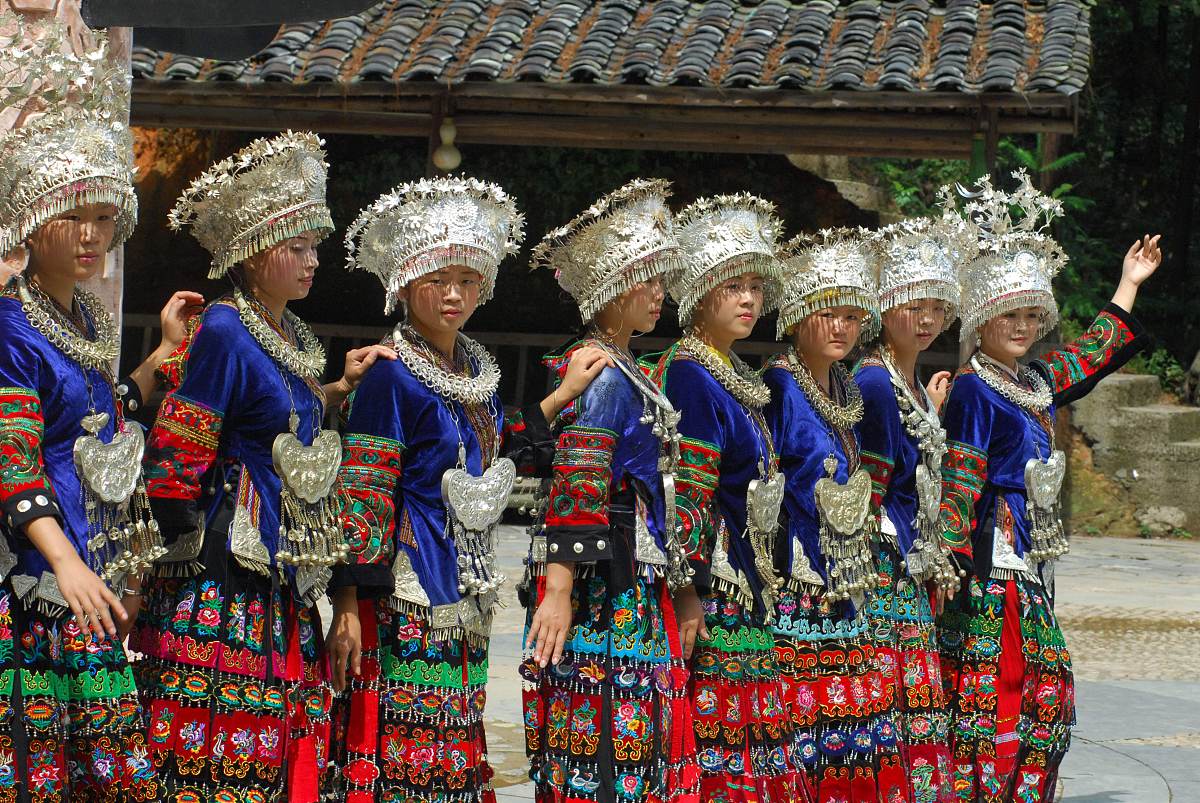 凯里媒体曝光求助热线是多少？ 要求：创建1500字的文章不能出现电话