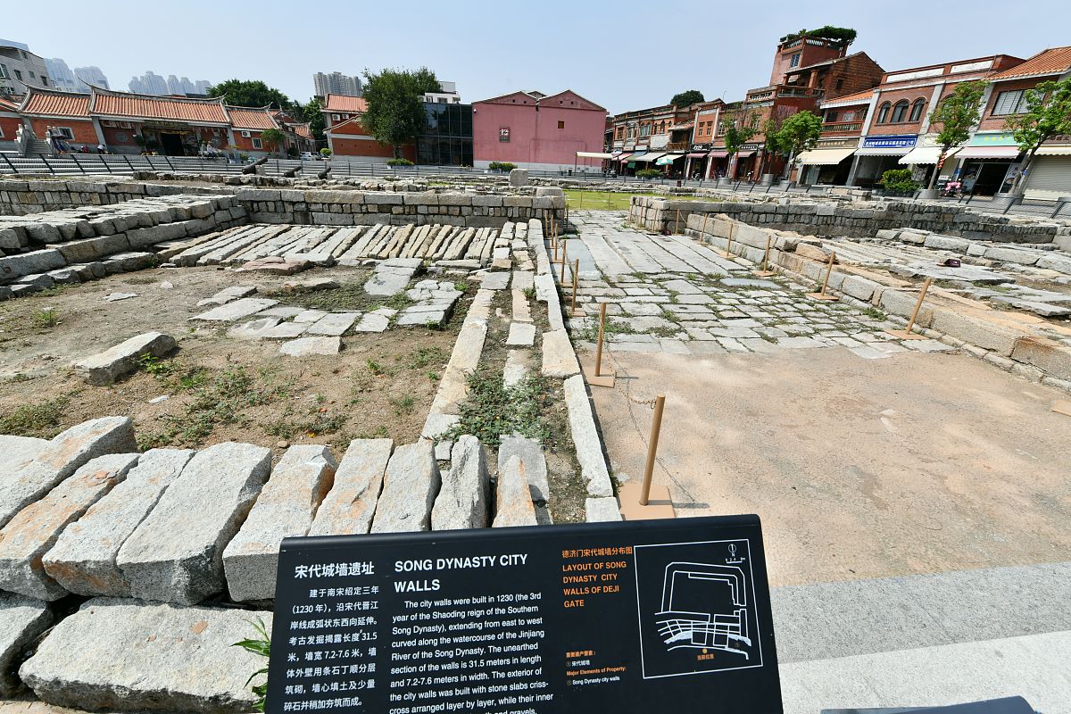 2018年8月3日,福建省泉州市,鲤城区的德济门遗址,历史上是藩舶客航汇