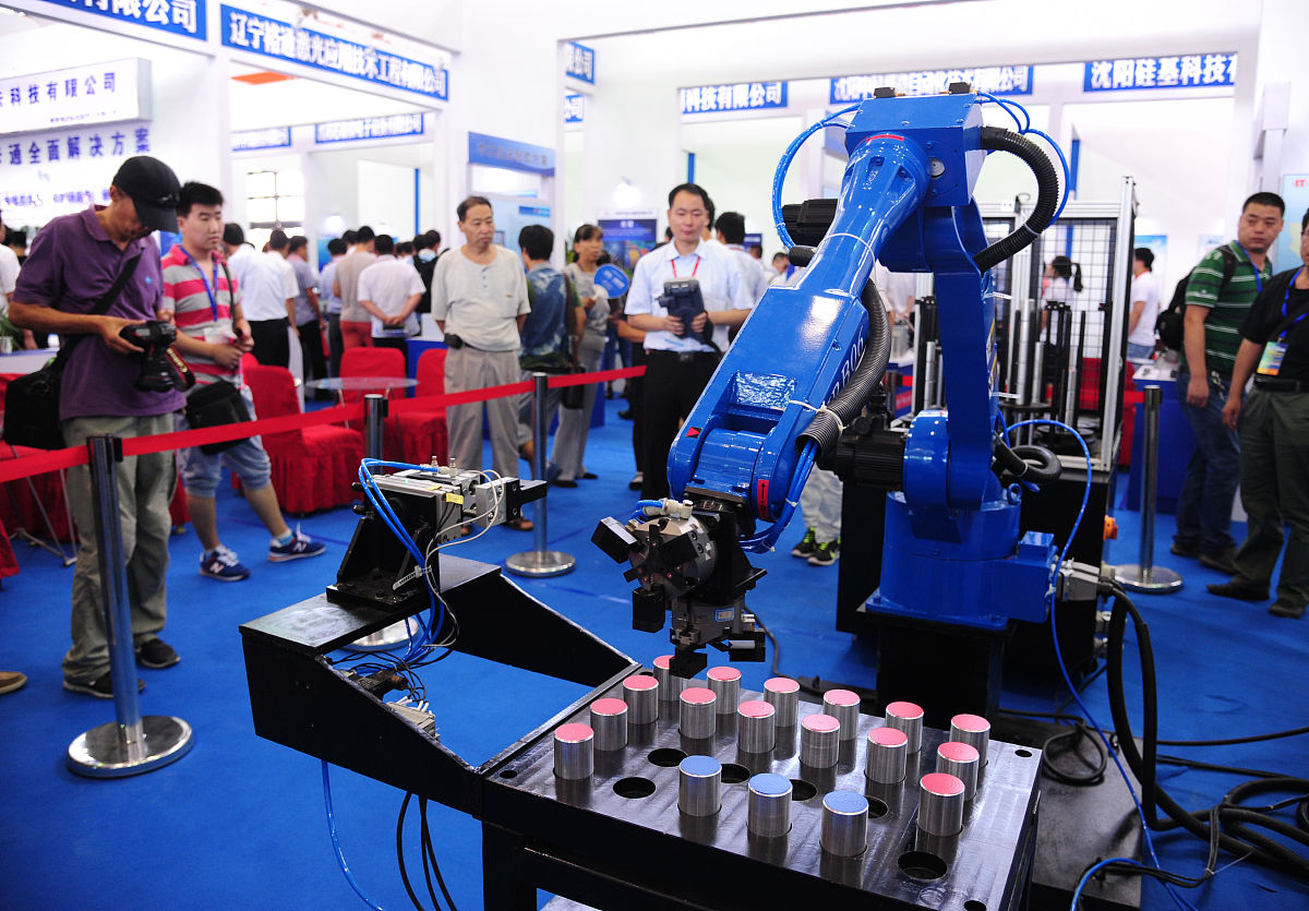 兰考人工智能学校工业机器人专业2021年招生简章