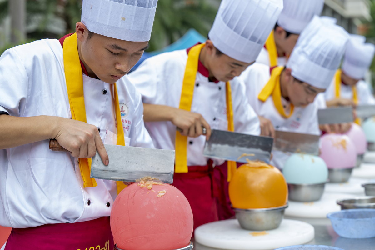 西安商贸旅游技师学院烘焙工艺中西点中职怎么样？招生条件有哪些