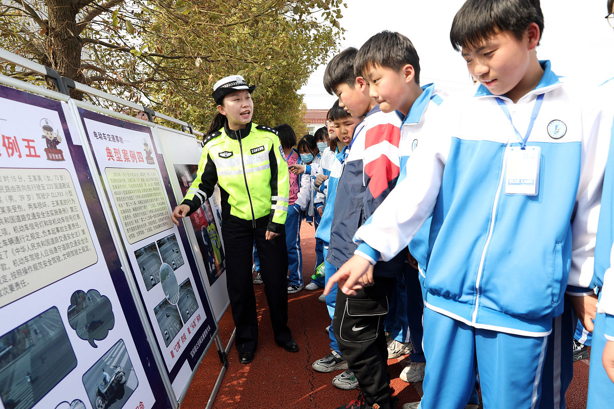 请帮我下面这句话翻译的更富有逻辑突出重点：我通过对不同类型的事故案例进行分析对导致事故的主要危险源得出了不同的结论