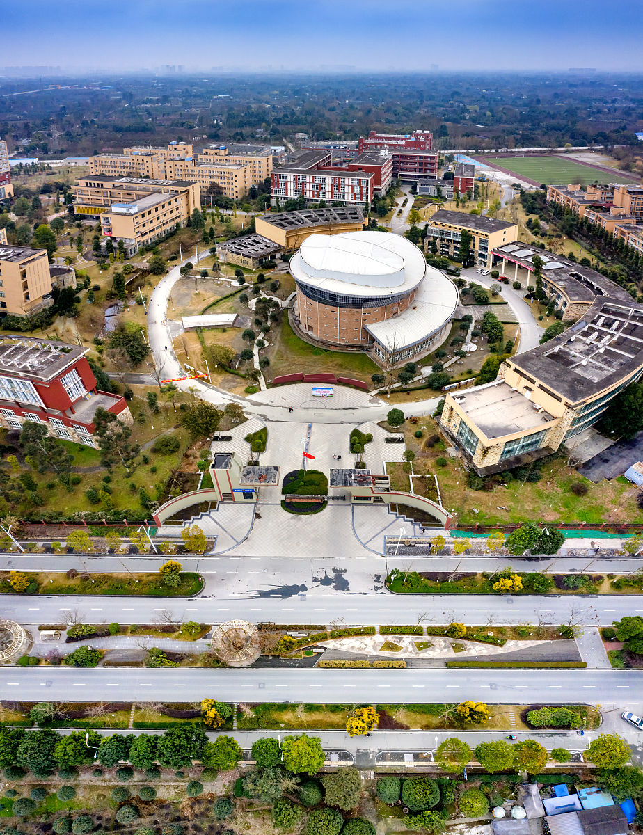 成都职业高中推荐：名校介绍及特色专业