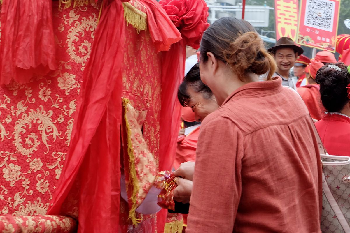 儿子媳妇改口吉祥话。 儿子媳妇改口吉祥话。