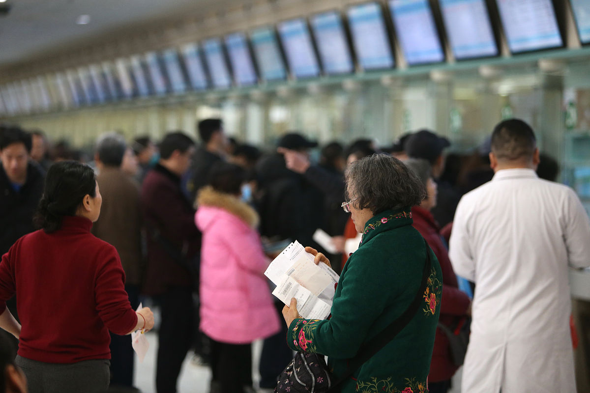 成都护理专业最好的大学推荐：四川大学华西医院护理学院和四川医科大学护理学院
