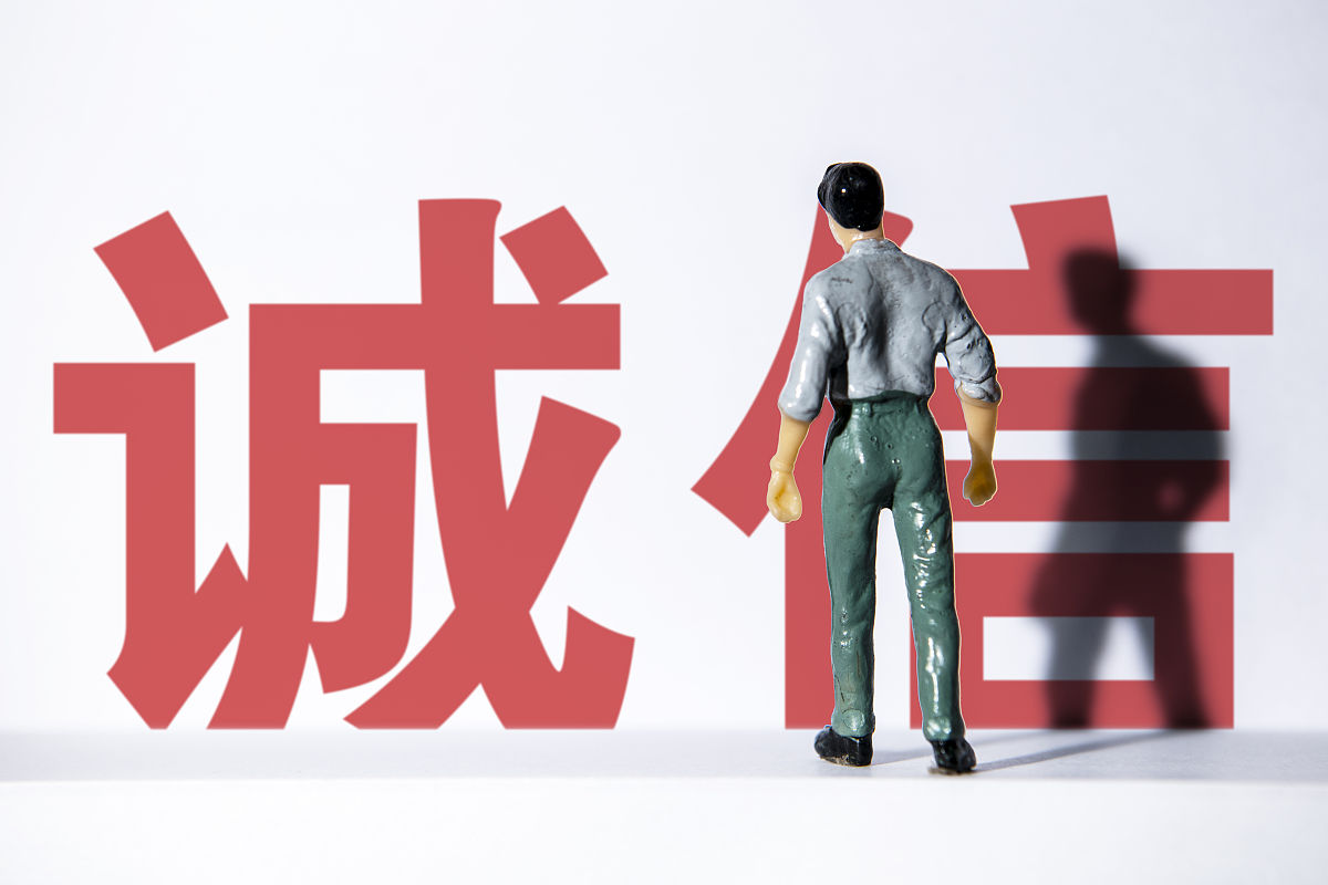 班杜拉自我强化观点：正确与错误描述