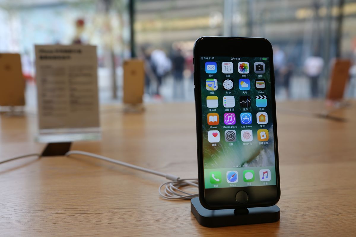 iPhone 7 初始操作系统是什么？