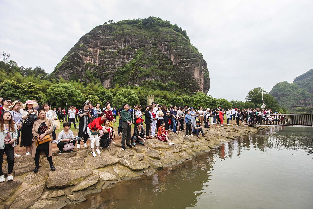 鹰潭卫校鹰潭卫生学校招生简章
