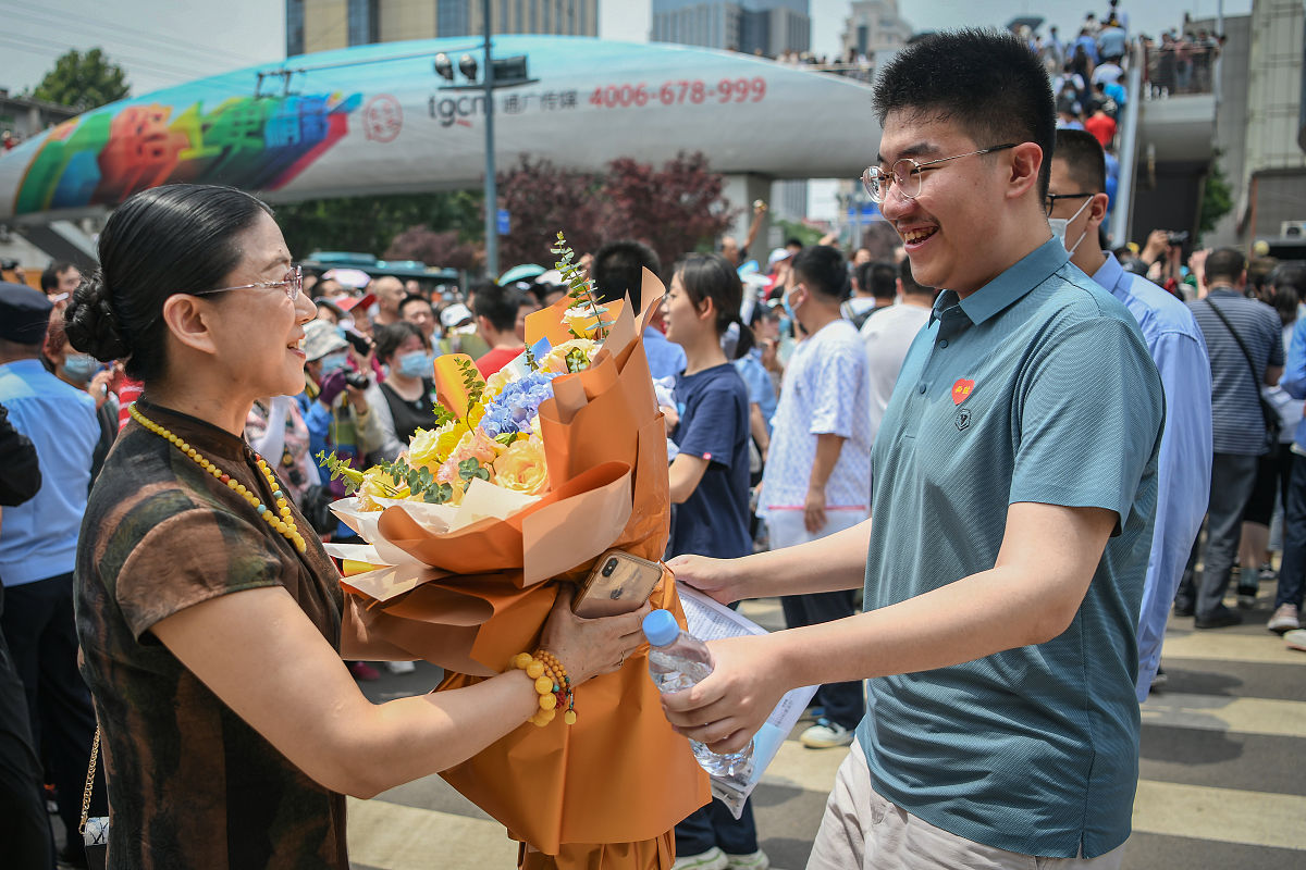 2021年6月7日,济南,山东2021年夏季高考正式启幕,延续去年,继续采用"3