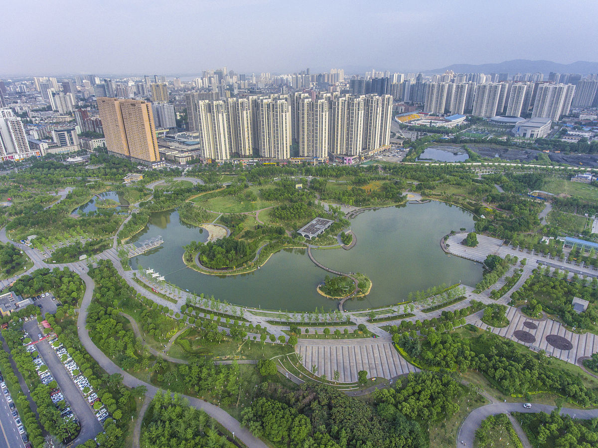 公园城市建设路径研究：调研报告与案例分析