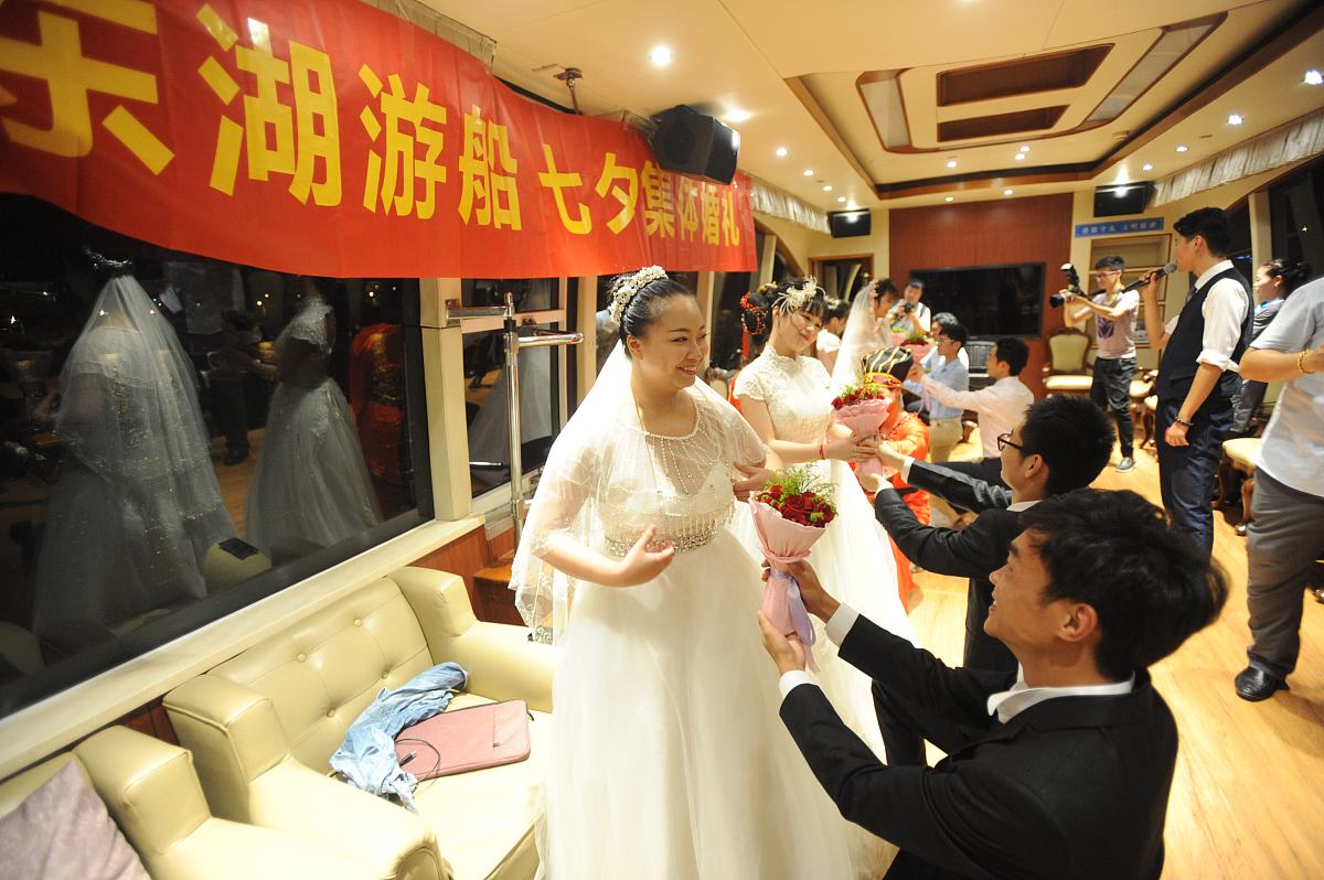 订婚宴男方发言致辞：真挚感谢与爱的告白