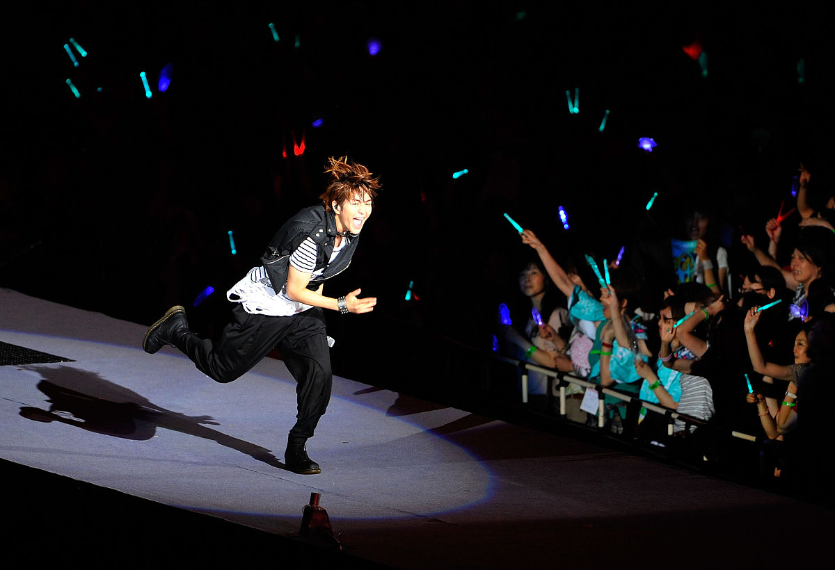 2012年<strong>8</strong>月20日讯,首尔,当地时间8月18日,sm娱乐经纪公司举行smtown