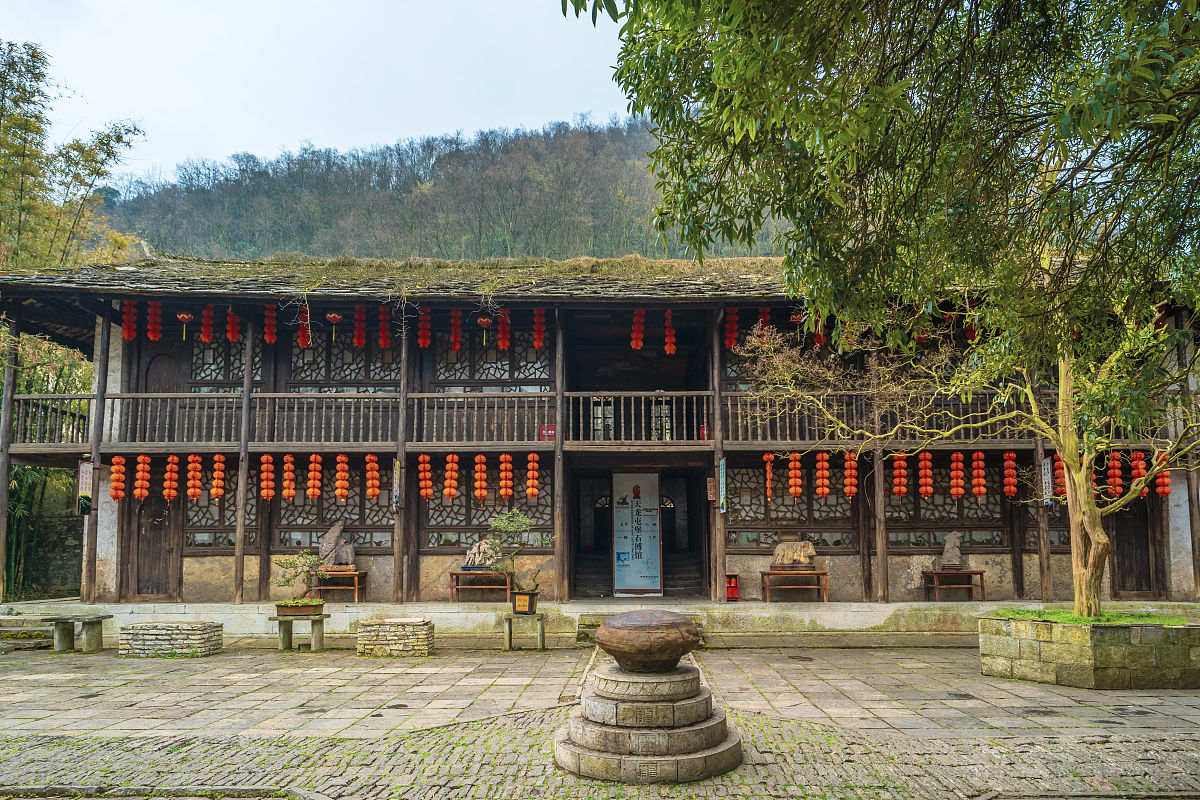 贵州安顺建筑资质办理与转让流程指南 - 资质代理机构推荐