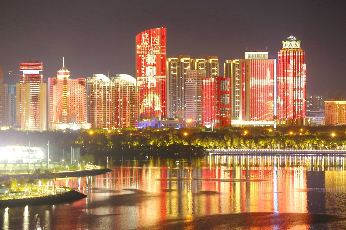 致敬师恩：中国古诗词里的教师情怀