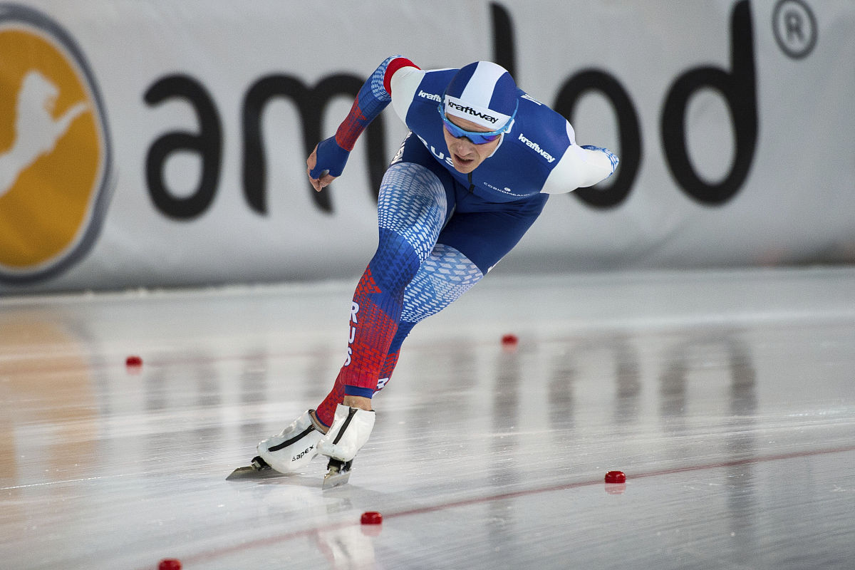 russia's ruslan zakhsrov in action in the <strong>m</strong>en's 10000m race