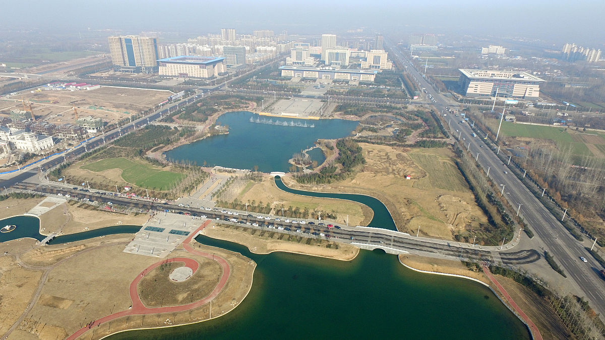 2015年12月26日,河南许昌,航拍的占地约150亩,投资1.7亿元的北海公园.