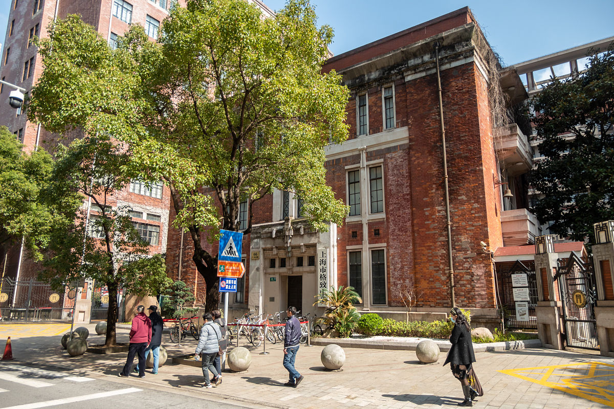2021年3月2日,上海,黄浦区广西北路上的格致中学.