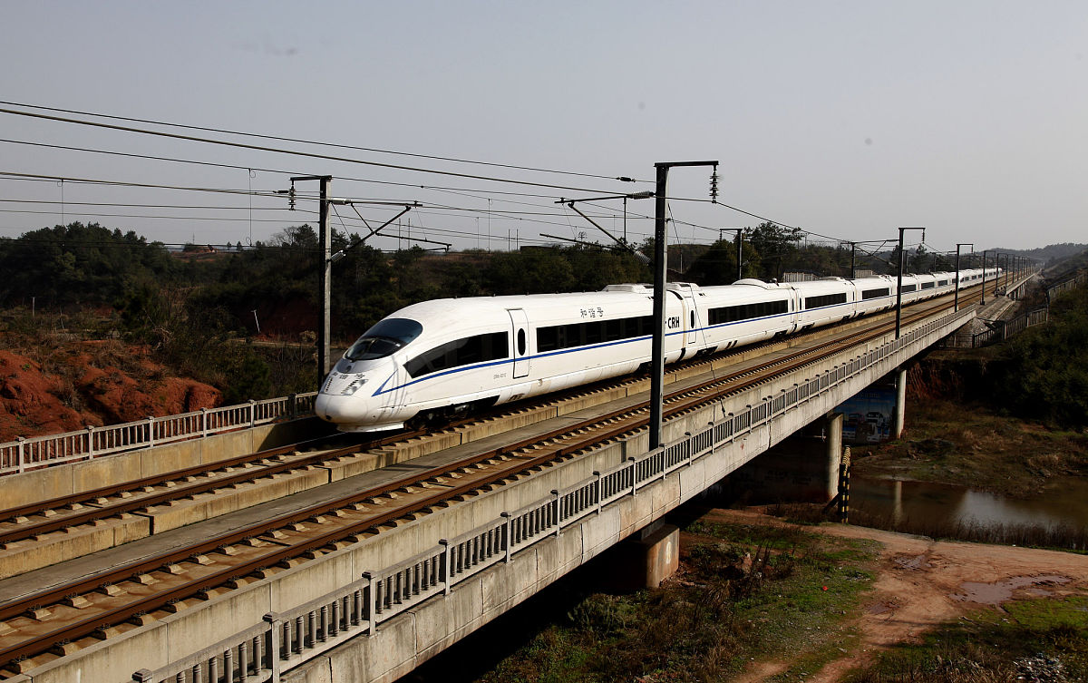 高铁学校详解中国高铁明显优势