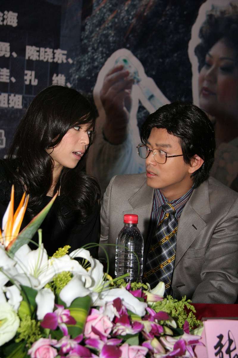 2008年12月26日,杭州,电影《a面b面》热拍.张静初,陈晓东+++_+++a面b