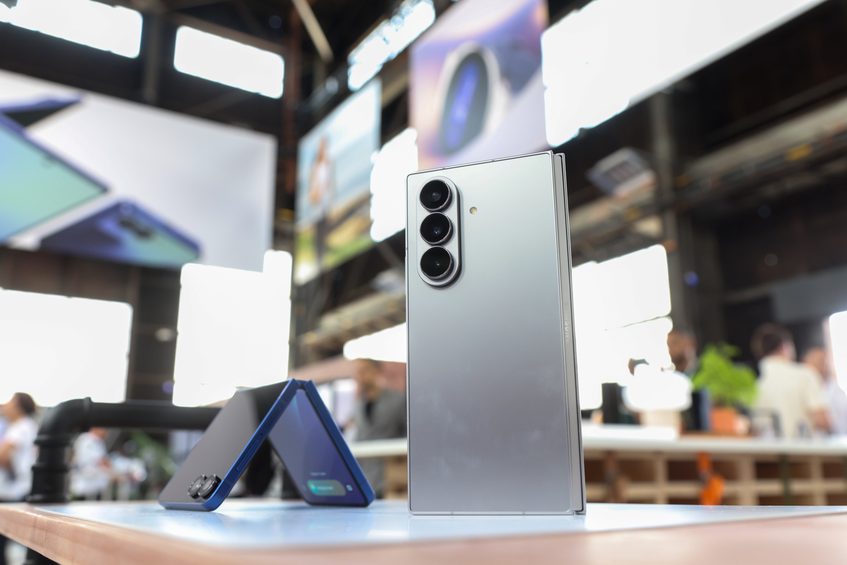 华为Mate9：旗舰智能手机，性能强劲，双摄像头拍照出色