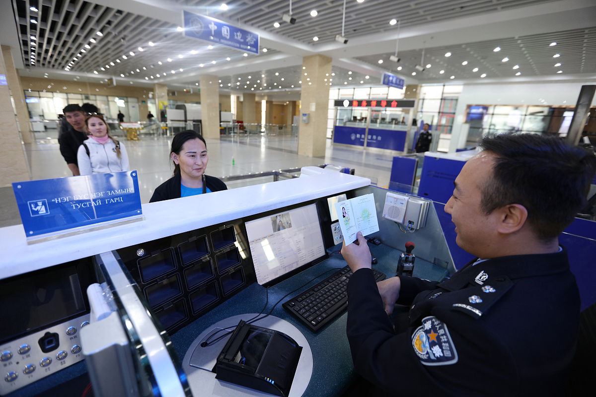 洞头区公安机关“最多跑一次”改革：业务流程优化简化的挑战与机遇