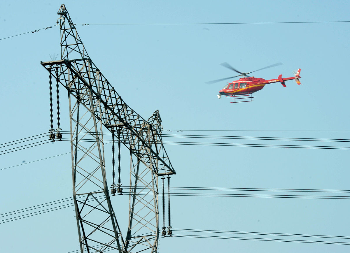 飞行员绩效评估：模拟、团队合作与领导力的研究综述