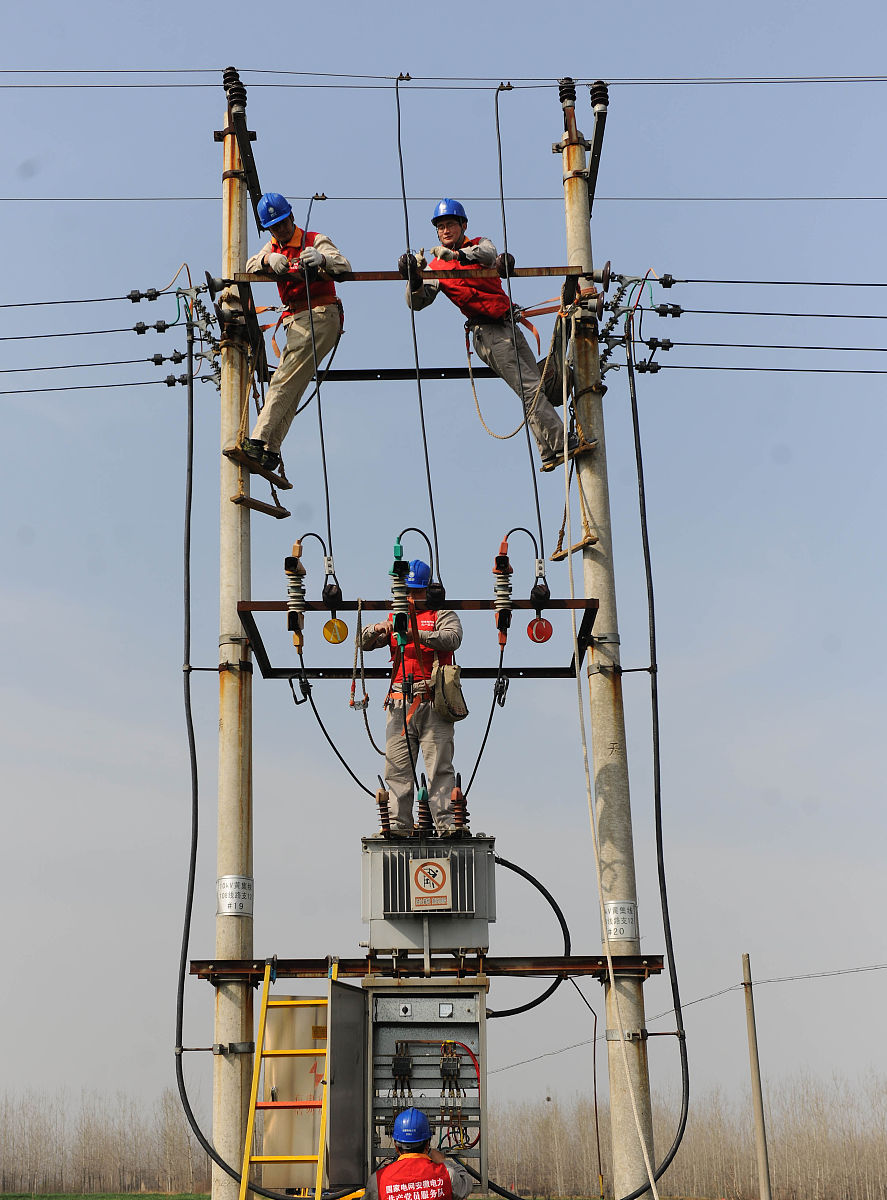 降重1 绕组及其引出线的相间短路； 2 中性点直接接地侧的单相接地短路；3 绕组匝间短路；4 铁芯局部发热和烧损；5 油面下降。