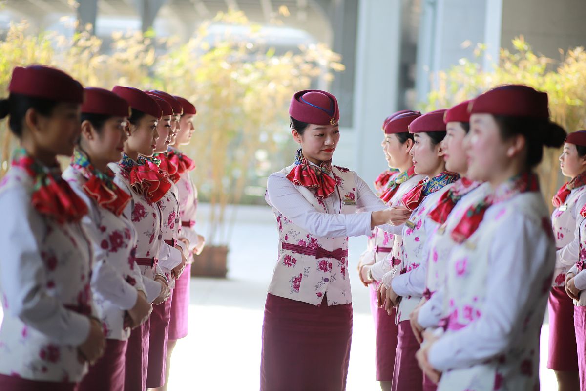 云南省建水县有高铁乘务专业的学校-好不好