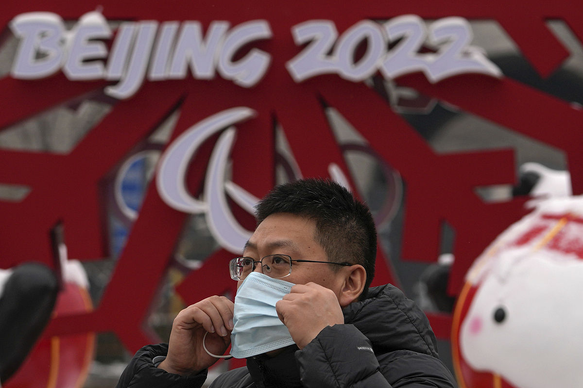 2022年1月23日,距离北京冬奥会越来越近,披上银装的京城尽显古都魅力.