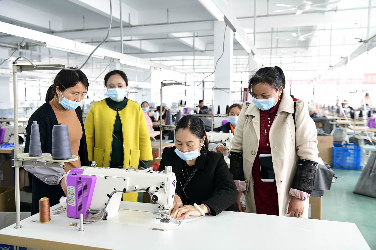 江苏女生学卫校前景分析：2023年就业形势及发展空间