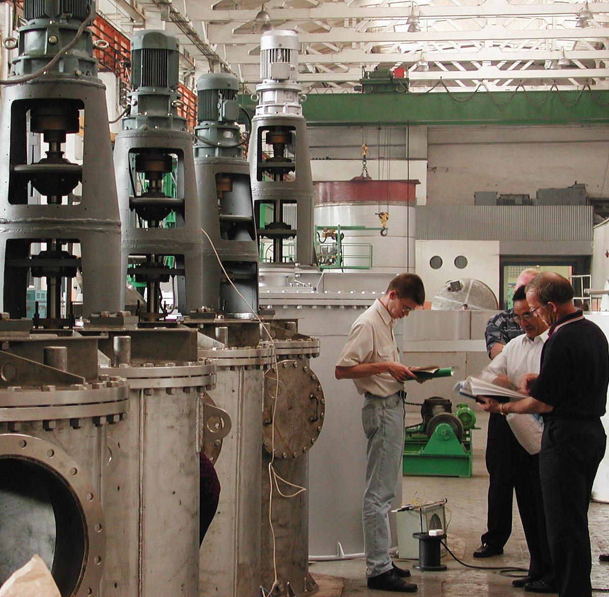 水泥厂烧成车间仪器数值要求：温度、压力、流量等参数详解