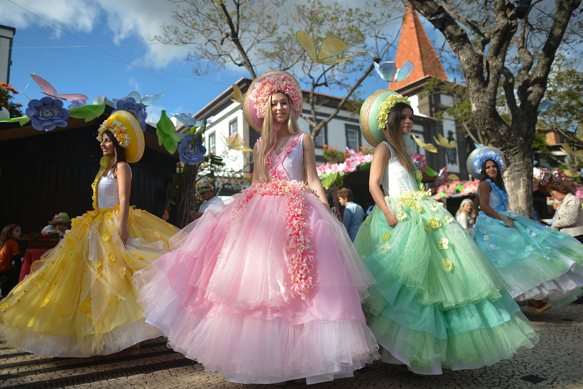 四川射洪恒立服装学校服装生产管理与工艺专业前景好不好