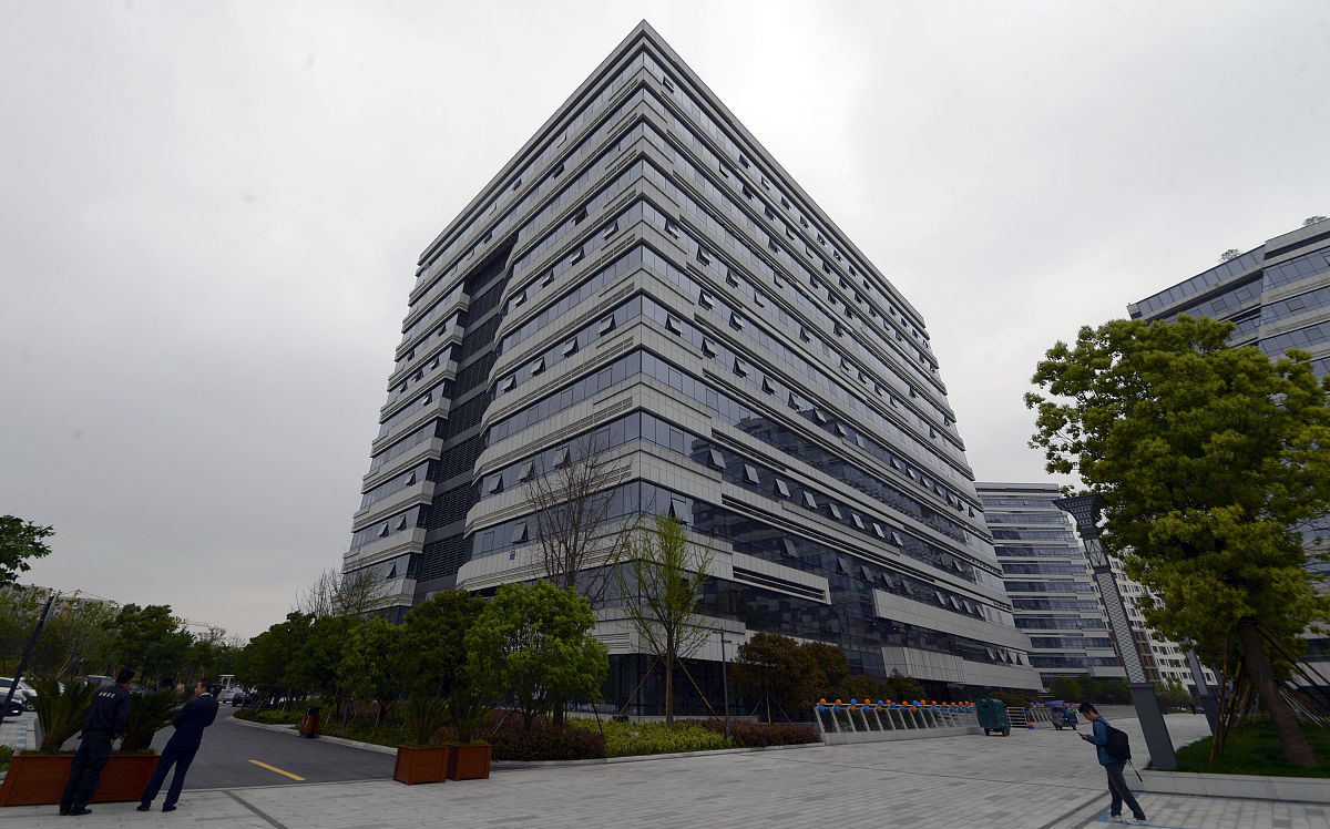 数产集团公司对华侨城陆公园弱电智能化项目进行安全生产隐患检查