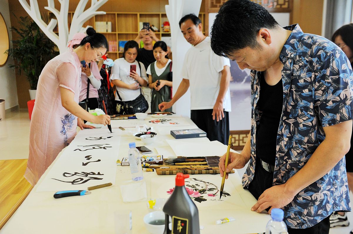 贵州省哪些学校开设有药物分析与检验专业