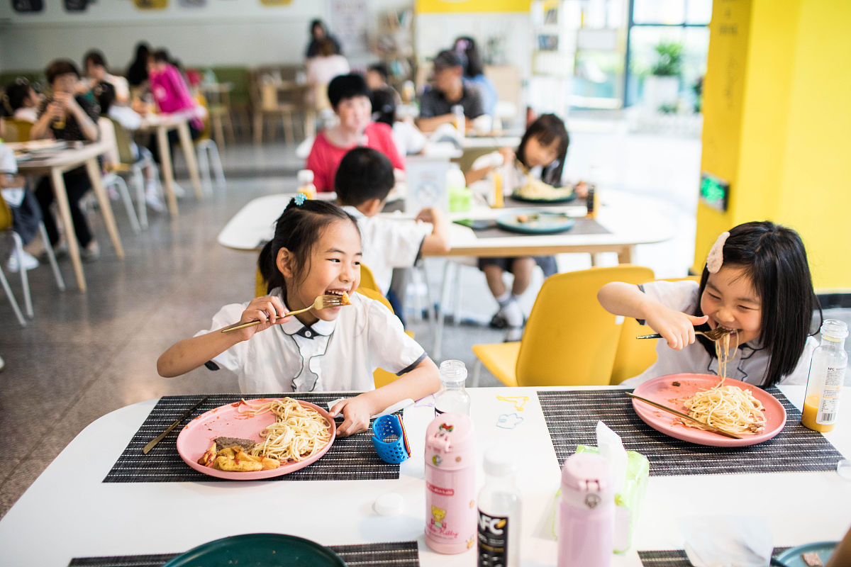 杭州女生中专学校推荐:2023年热门专业选择指南