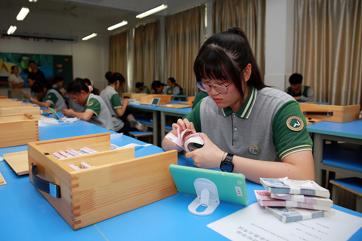 浙江护理大专院校推荐 - 成为一名专业的护理人员