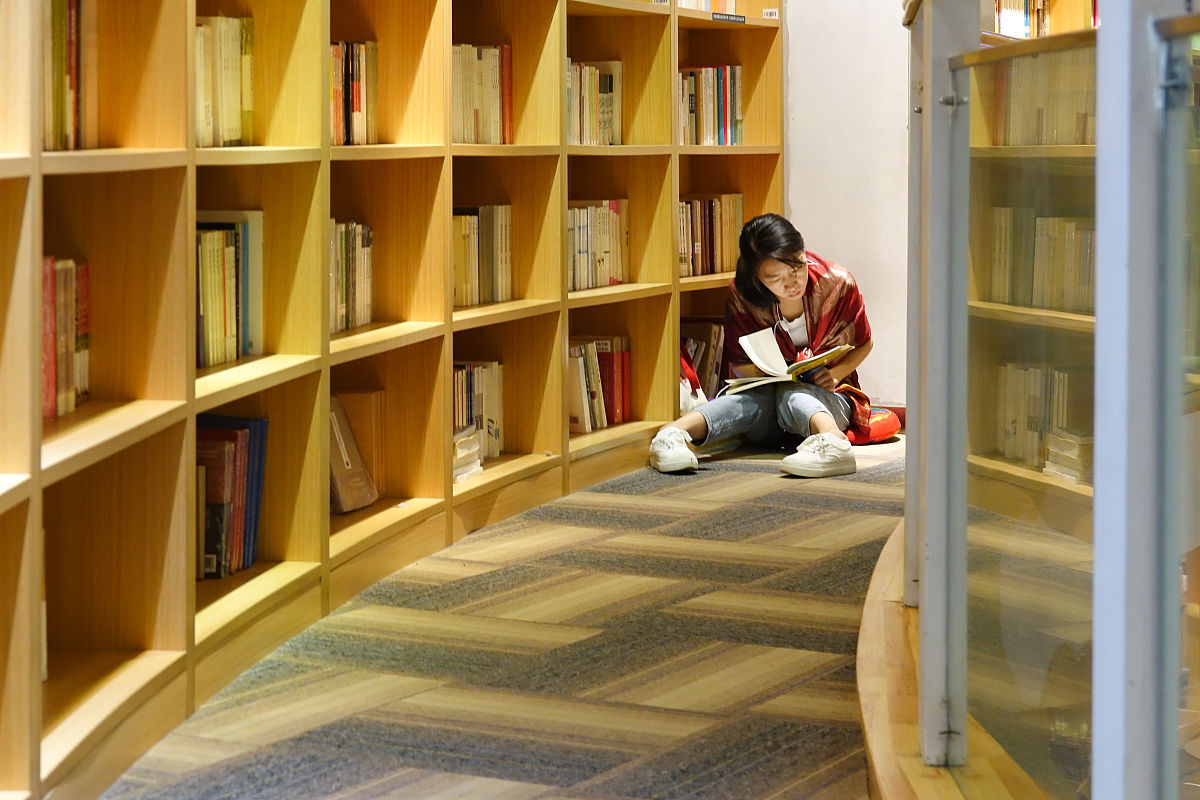 写一个读书会活动的新闻