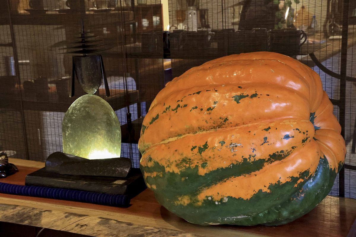 丰富探店词今天我们带大家云逛心海伽蓝全卫定他们开在了吴江红星美凯龙一楼。一起去打个卡吧以简介干练的设计向传统宣战 恰到好处的设计线条带来视觉享受