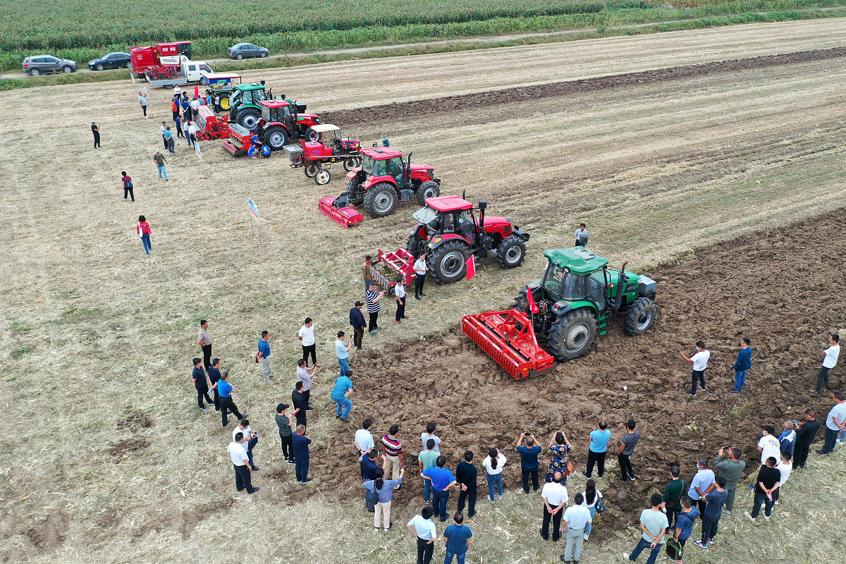 蒙自县农业机械化技术学校：培养农业现代化人才的摇篮