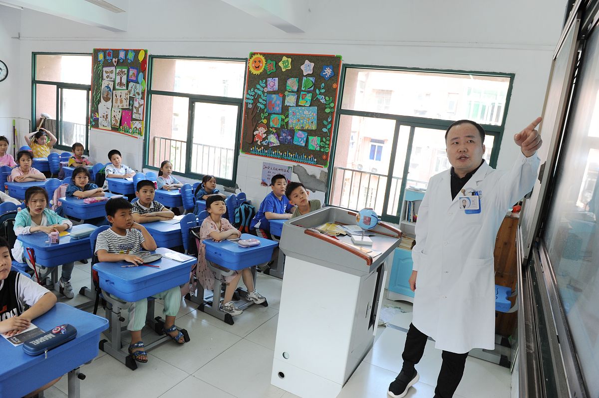 郑州市卫生学校眼视光技术专业简介