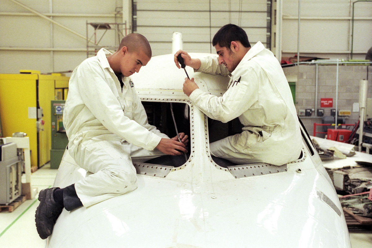 航空计算机技术与应用专科课程有哪些？